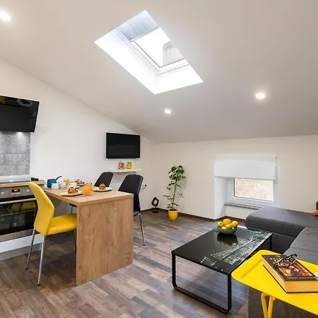 Hana - Attic In City Center Appartamento *